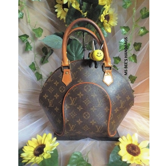 Louis Vuitton Handbags - Auth. LOUIS VUITTON Monogram Ellipse PM